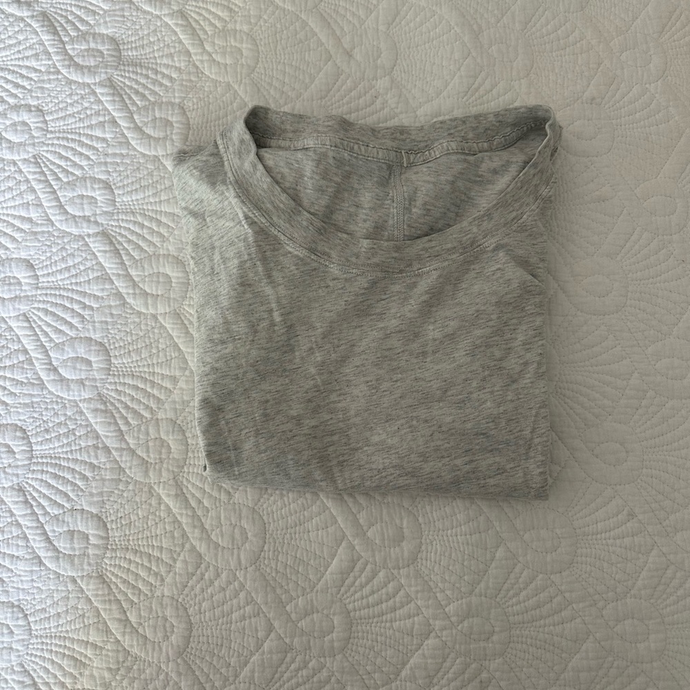 lululemon athletica Gray Short Sleeve Tee